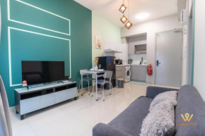 Modern Luxury Living in the Heart of Damansara -2R2B 6 Pax